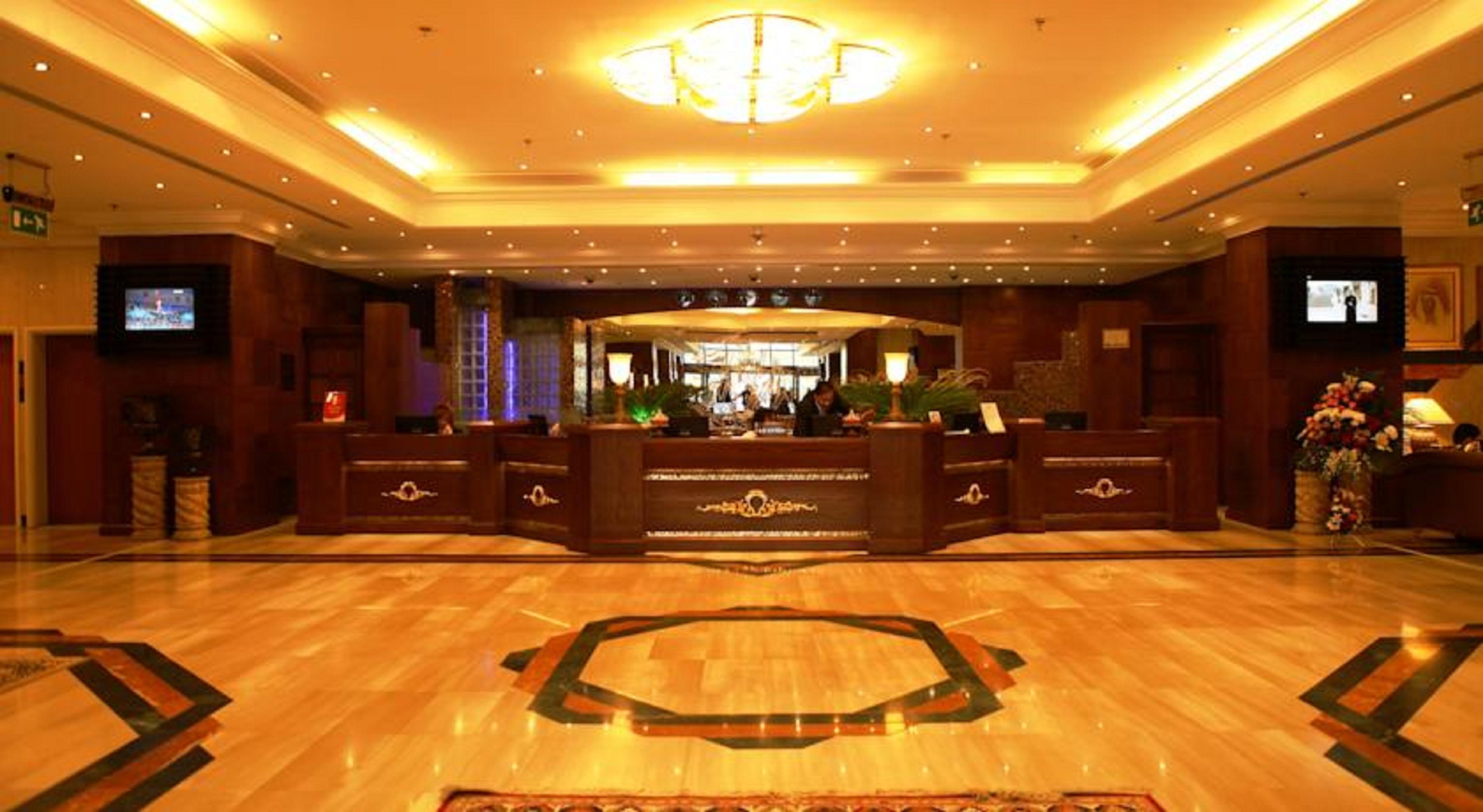 Abjad Grand Hotel Dubai Eksteriør bilde