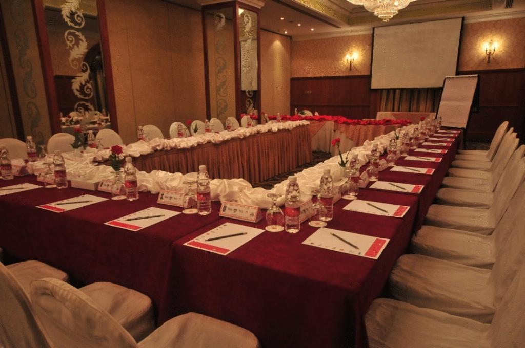 Abjad Grand Hotel Dubai Eksteriør bilde