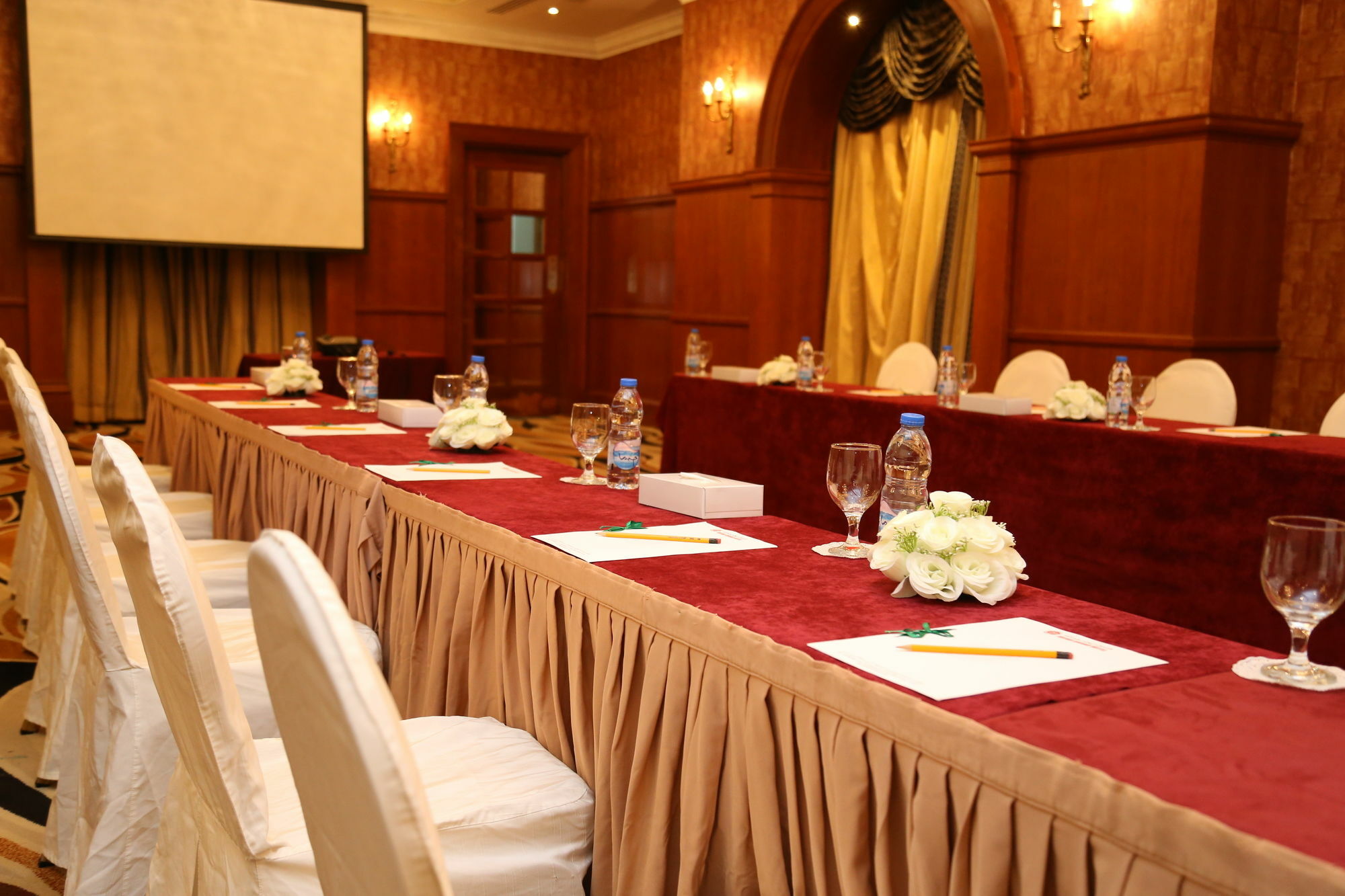 Abjad Grand Hotel Dubai Eksteriør bilde
