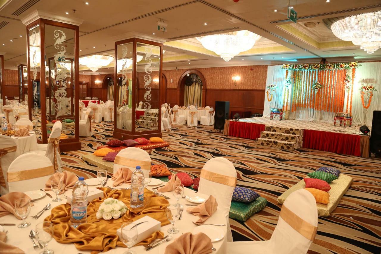 Abjad Grand Hotel Dubai Eksteriør bilde